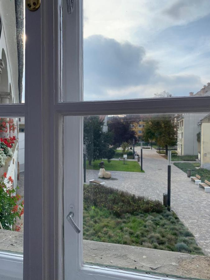 Forst-Haz Apartman Eger Exteriör bild