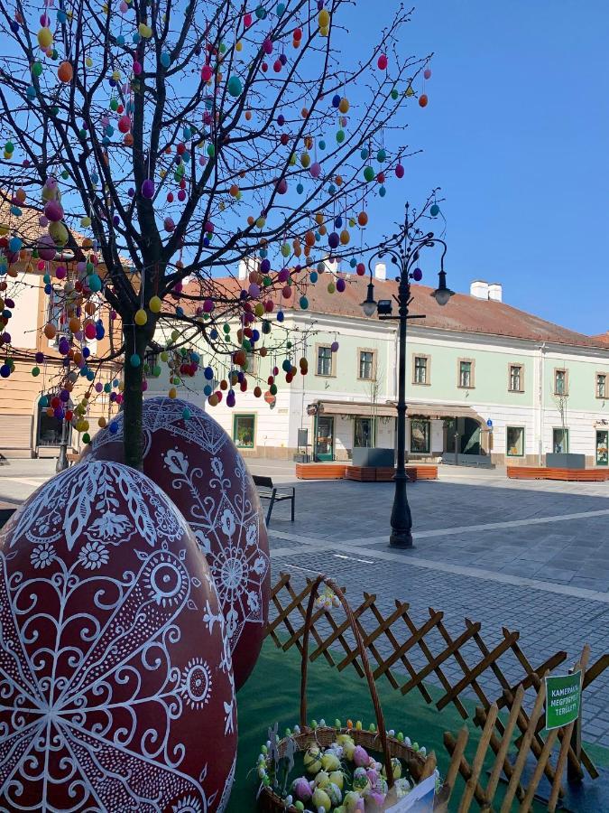 Forst-Haz Apartman Eger Exteriör bild