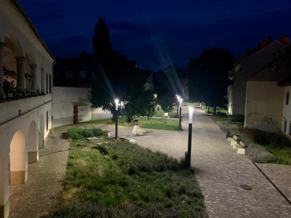 Forst-Haz Apartman Eger Exteriör bild